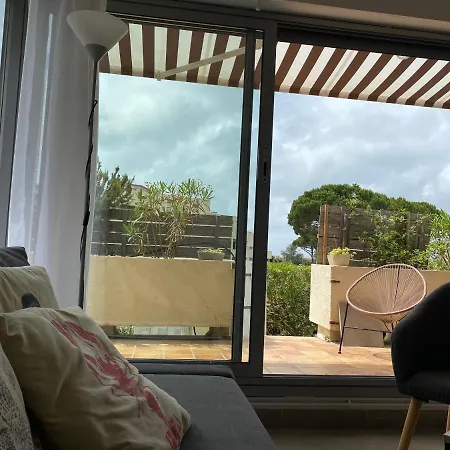La Petite Maison Apartment *